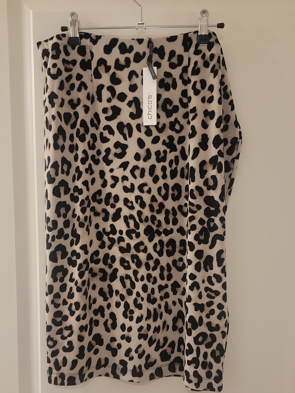 Chico's Black and Cream Leopard Pencil Skirt